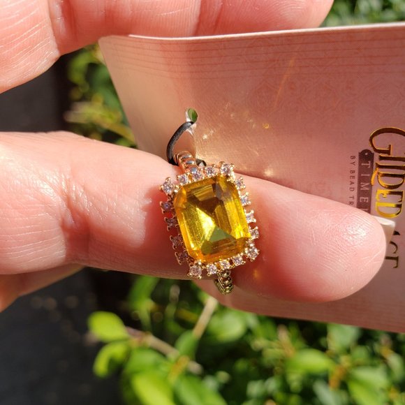 Ring - Picture 5 of 8